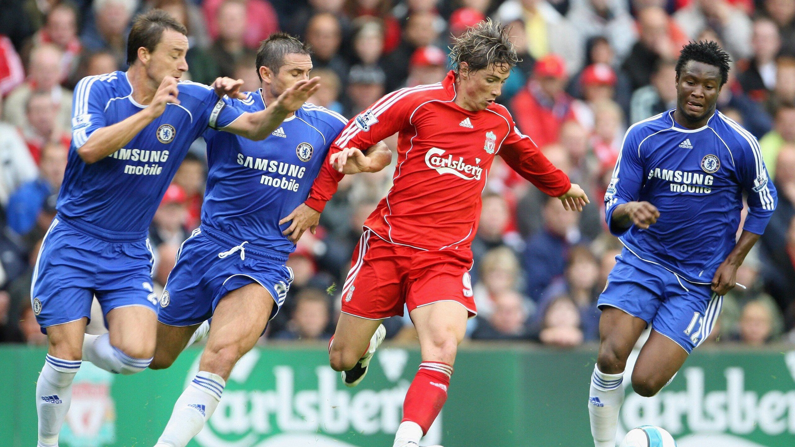 上海海港半决赛险胜本菲卡,郑钦文砍下6记关键球,全场沸腾